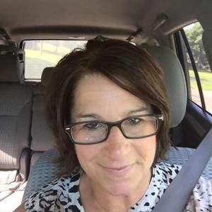 Meet your Posher, Lorie